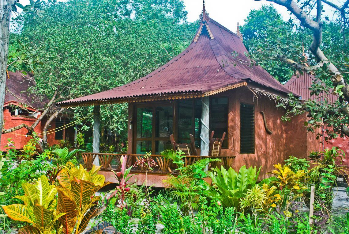 Bamboo Bungalows Koh Phayam Exterior foto
